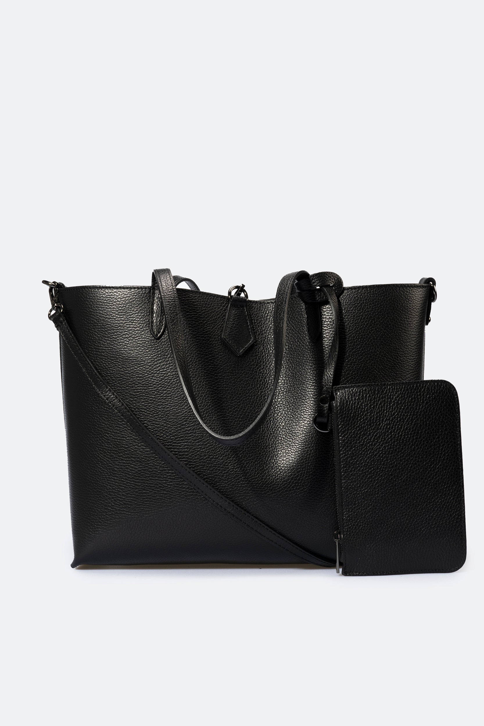 2272 Italian leather shoulder bag