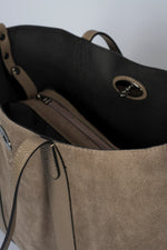 SOLENE suede tote bag - Fango